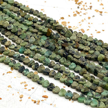 Load image into Gallery viewer, Agate Heart Bead Strand - Road Trip Find
