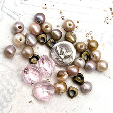Load image into Gallery viewer, Blushing Bee Bead Mix