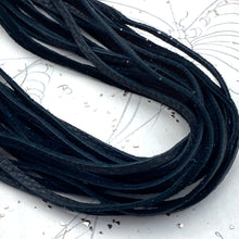 Load image into Gallery viewer, 3mm Black Flat Deerskin Lace Leather - 1 Meter
