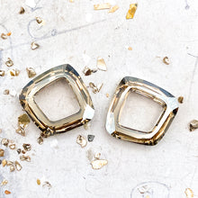 Load image into Gallery viewer, 20mm Golden Shadow CALV Premium Austrian Crystal Cosmic Square Pair
