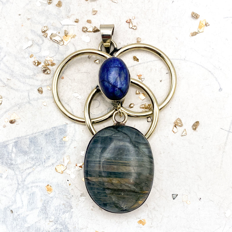 Intertwined Circle & Oval Gem Pendant