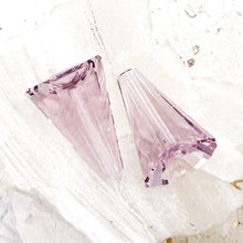 Load image into Gallery viewer, Pre-Order 17mm Light Amethyst Austrian Crystal Artemis Beads - 2pcs
