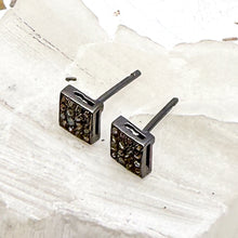 Load image into Gallery viewer, Diamond Diamond-Shaped Earrings
