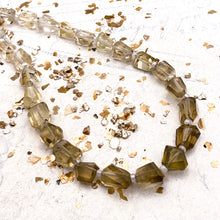 Load image into Gallery viewer, Champagne Quartz Strand
