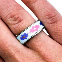 Load image into Gallery viewer, Pushin The Poppies Ring
