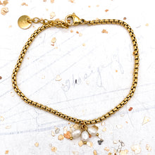 Load image into Gallery viewer, Box Chain Bracelet with Pearl Fringe - Gig&#39;s Paris Find
