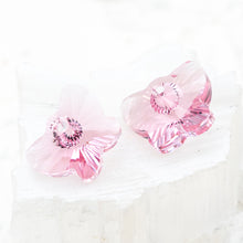 Load image into Gallery viewer, 18mm Light Rose Premium Crystal Butterfly Charm Pair
