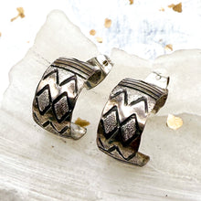 Load image into Gallery viewer, Womens' Silver Tribal Earring Pair
