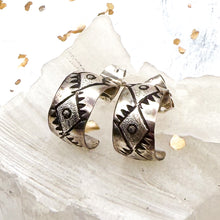 Load image into Gallery viewer, Womens' Silver Tribal Earring Pair
