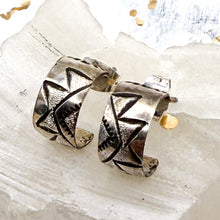 Load image into Gallery viewer, Womens' Silver Tribal Earring Pair
