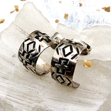Load image into Gallery viewer, Womens' Silver Tribal Earring Pair
