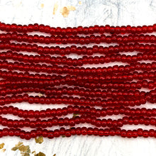 Load image into Gallery viewer, 8/0 Patriotic Red Seed Bead Hank
