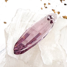 Load image into Gallery viewer, 40mm Light Amethyst Ellipse Pendant
