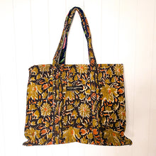 Load image into Gallery viewer, Candie&#39;s Moody Floral Reversible Tote Bag - Paris Find!
