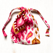Load image into Gallery viewer, Pink Ikat Print Jewelry Bag - Paris Find
