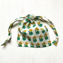 Load image into Gallery viewer, Turquoise Flower Print Jewelry Bag - Paris Find
