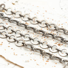 Load image into Gallery viewer, 10mm Antique Silver Washer Link Chain - 1 Foot
