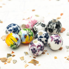 Load image into Gallery viewer, Little Flower Garden Flower Beads - 10 pcs - Paris Find
