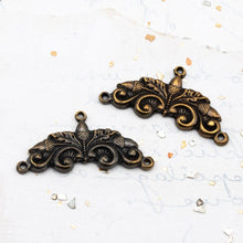 Load image into Gallery viewer, One to Two Antique Brass Acorn Connector Pair
