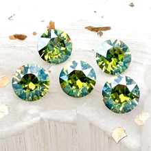 Load image into Gallery viewer, Citrus Green Moonlight Foiled Crystal Set - 5pcs
