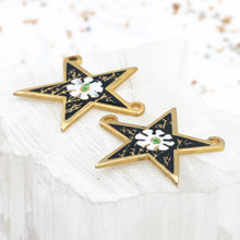 Load image into Gallery viewer, Vintage Enamel White Peony Star Link Pair
