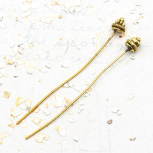 Load image into Gallery viewer, 2.1&quot; Antique Gold Head Pin Pair
