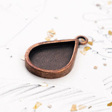 Load image into Gallery viewer, Grande Antique Copper Single Drop Pendant
