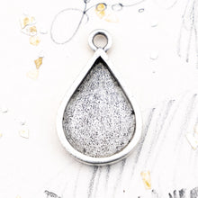 Load image into Gallery viewer, Grande Antique Silver Drop Single Loop Pendant
