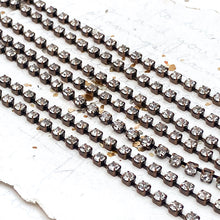 Load image into Gallery viewer, 3mm Antique Copper Bargain Crystal Cup Chain - 1 Foot
