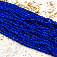 Load image into Gallery viewer, 10/0 Deep Blue Seed Bead Hank
