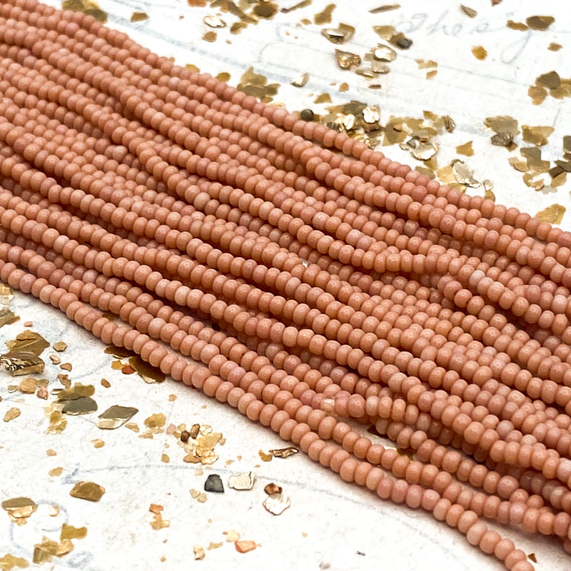 10/0 Peaches & Cream Seed Bead Hank