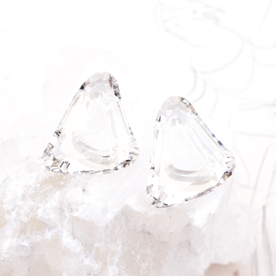 20mm Silver Shade Cosmic Triangle Ring Link Pair - Doorbuster