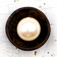 Load image into Gallery viewer, 22mm Cream Rose One-Holed Pearl
