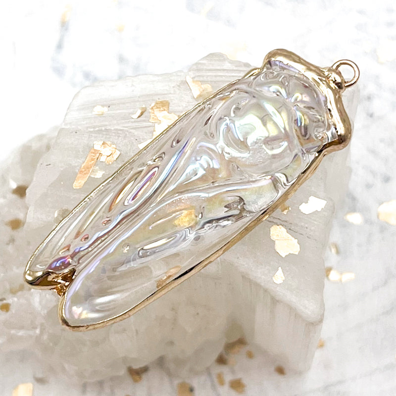 Golden Trim Electroplate Glass Cicada Pendant