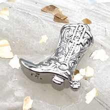 Load image into Gallery viewer, Platinum Boot Pendant Roulette
