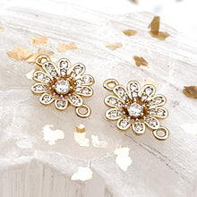 Load image into Gallery viewer, 18K Gold Plated Flower Link Connector Pair
