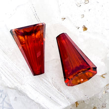 Load image into Gallery viewer, Pre-Order 17mm Crystal Red Magma Artemis Beads - 2pcs
