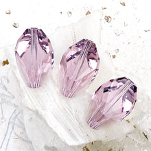 Load image into Gallery viewer, Pre-Order 20x13.5mm Light Amethyst Austrian Crystal Cubist Beads - 3pcs
