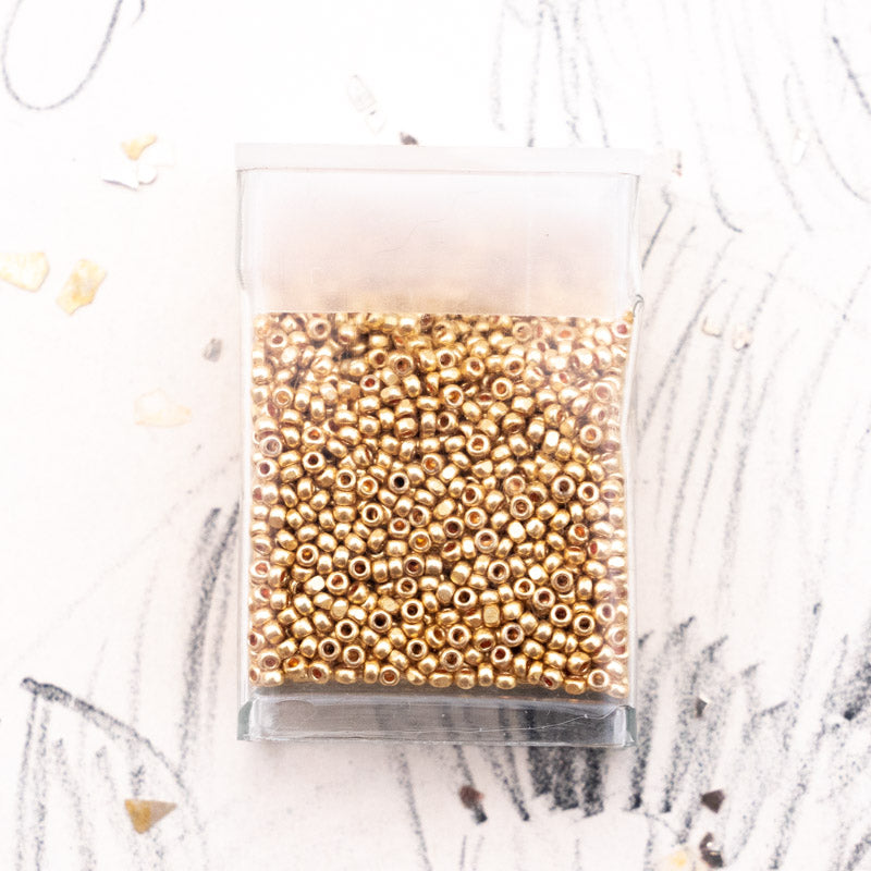 15/0 Gold Seed Beads