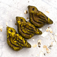 Load image into Gallery viewer, 11x22mm Bird Bright Yellow with Gold Finish and Gold Wash
