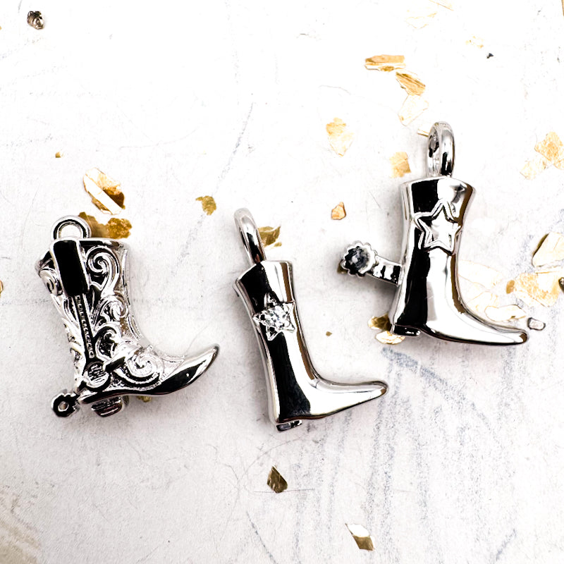 Platinum Boot Pendant Roulette