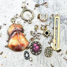 Load image into Gallery viewer, Western Rhinestone Flatback and Charm Mix Roulette
