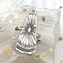 Load image into Gallery viewer, Antique Silver Plated Metal Oar Charms
