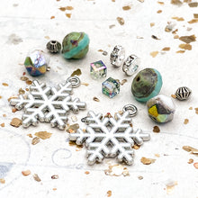 Load image into Gallery viewer, Rustic Snowflake Kit
