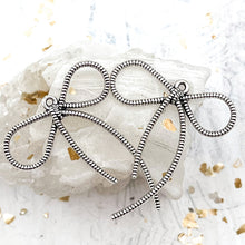 Load image into Gallery viewer, Antique Silver Tibetan Style Bowknot Pendant
