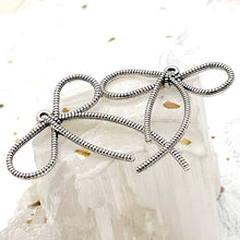 Load image into Gallery viewer, Antique Silver Tibetan Style Bowknot Pendant
