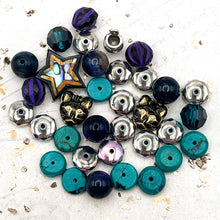 Load image into Gallery viewer, Black Cat Magic Bead Kit
