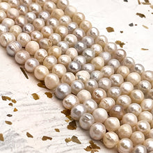 Load image into Gallery viewer, Pretty Pearl Bead Strand
