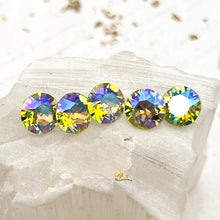 Load image into Gallery viewer, Citrus Green with Blue AB Foiled Crystal Set - 5pcs
