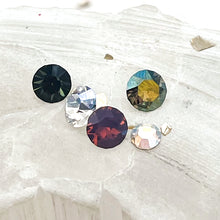 Load image into Gallery viewer, Mixed Stone Chaton Set - 5pcs
